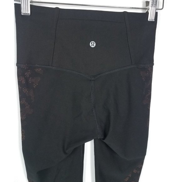 Lululemon Women's Sz. 6 Mapped Out High Rise Tight 28" in Black & Brick Camo - Picture 5 of 6